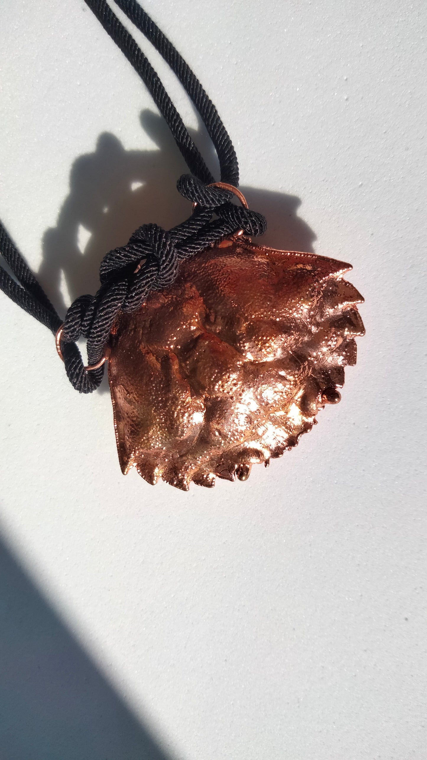 Colgante de cobre cangrejo - Joyería marina electroformada